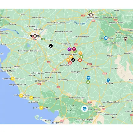 Jolie M'home - Maison 15 Pers, 5 Sdb, 5 Wc, Proche Puy Du Fou * Mauleon